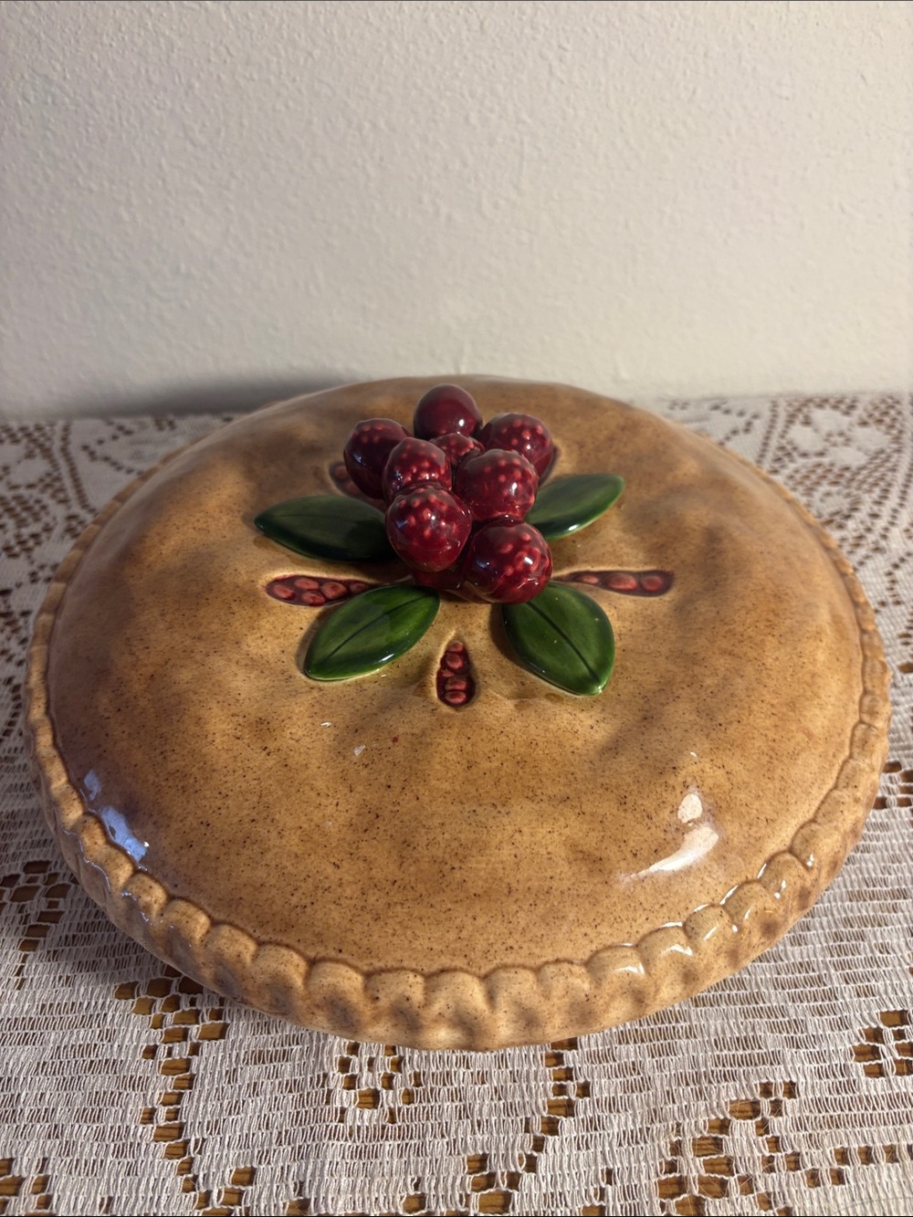 Ceramic Covered Pie Dish with Red Berry Knob and Green Leaves